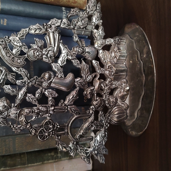 Godinger Silver Christmas Tree Candle Holder - Picture 6 of 16